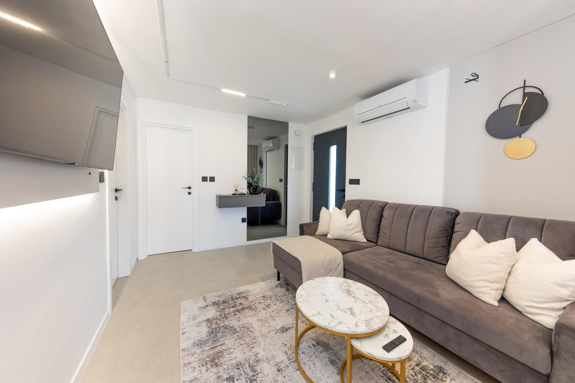 Kadena Luxury Apartment Razanj