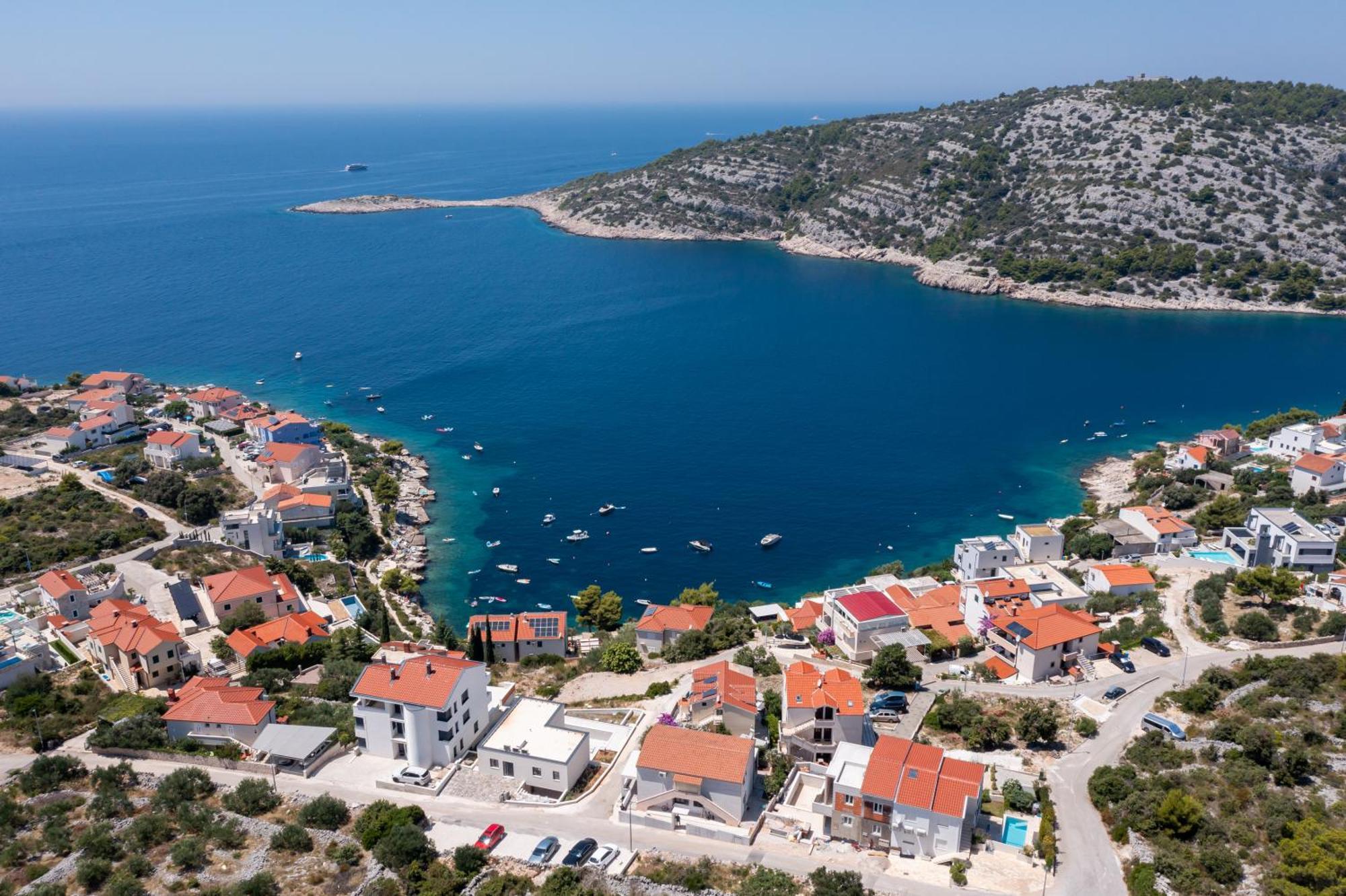 Kadena Luxury Apartment Razanj
