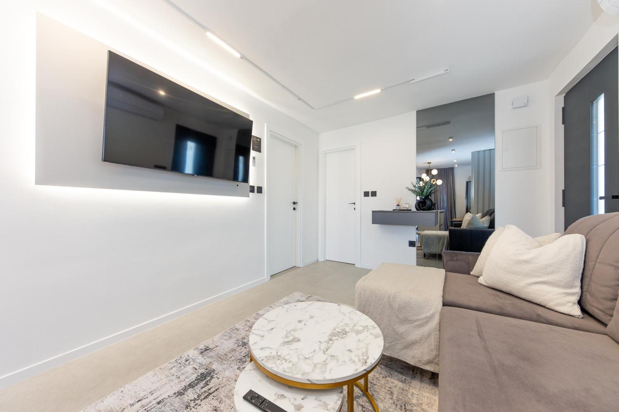 Apartment Kadena Luxury Razanj